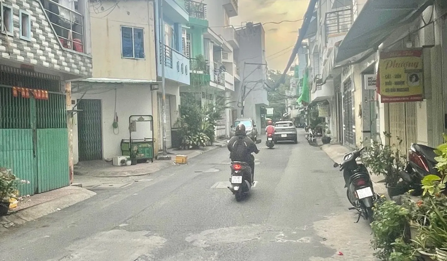 Gần trung tâm Kumon Bình Thới, siêu thị thực phẩm sạch Lekhamart, công viên Tân Hóa.... Bán nhà riêng tại Bình Thới, Hồ Chí Minh 01