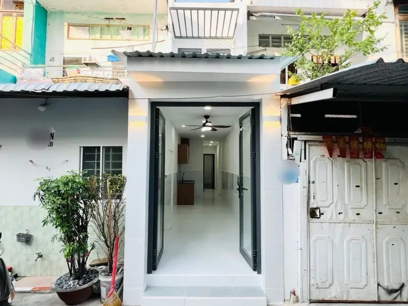 Nhà 2 tầng 3 phòng ngủ giá hời ngay Bình Đông... Bán nhà riêng tại Phú Định, Hồ Chí Minh 01