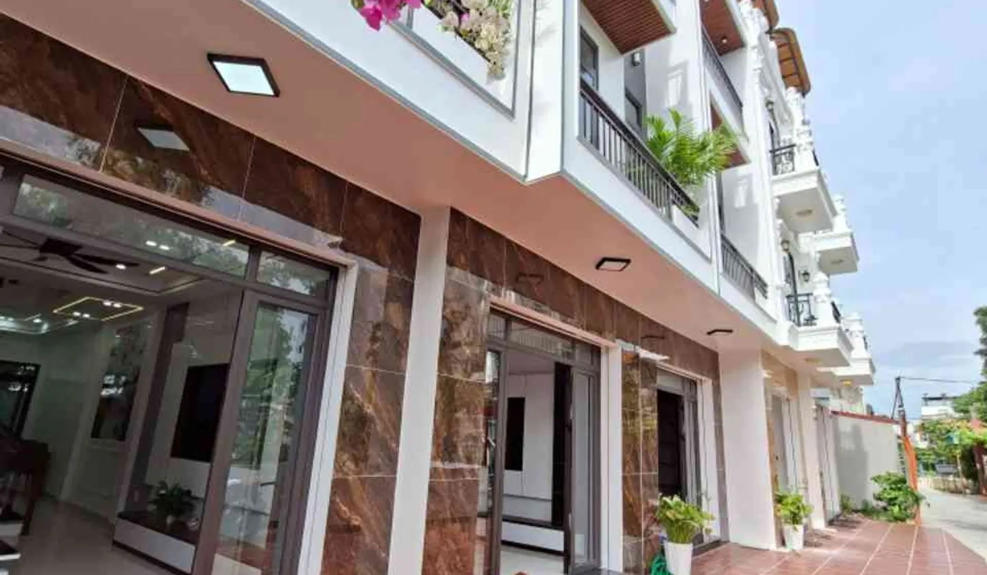 Nhà phố 3 tầng phong cách hiện đại, không gian sống tiện nghi tại trung tâm xã... Bán nhà riêng tại An Hải, Hải Phòng 01