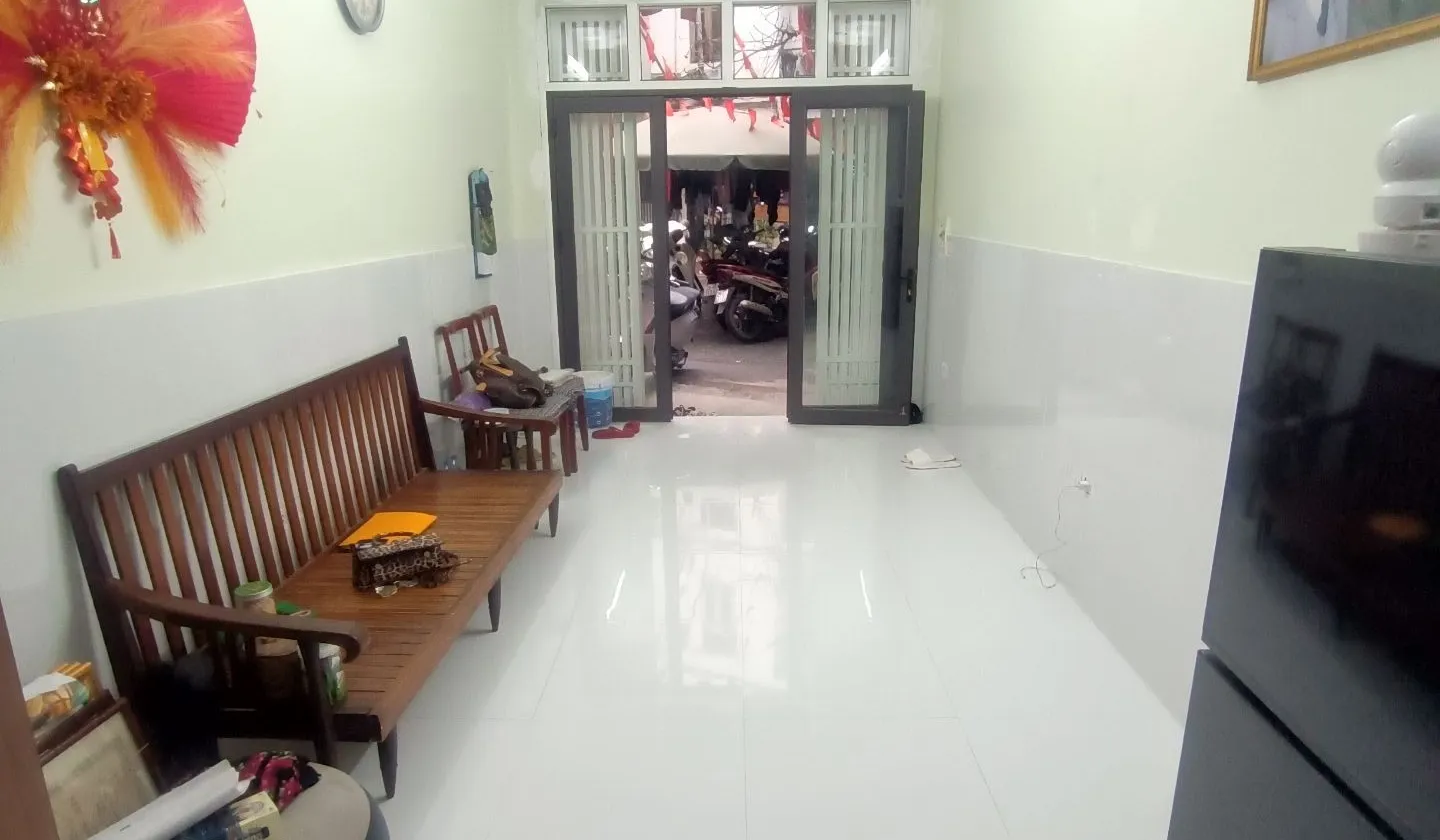 TRƯỚC NHÀ CÓ SÂN CHƠI CHO TRẺ CON SIÊU THOÁNG-TÔN ĐỨC THẮNG-4 TẦNG DÂN XÂY CHẮC CHẮN... Bán nhà riêng tại Đống Đa, Hà Nội 01