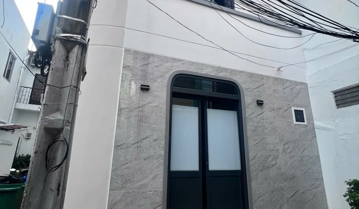 CHDV có 8pn đang hoạt động, thu nhập thụ động. Nhà còn mới, khu trung tâm q10... Bán nhà riêng tại Vườn Lài, Hồ Chí Minh 01
