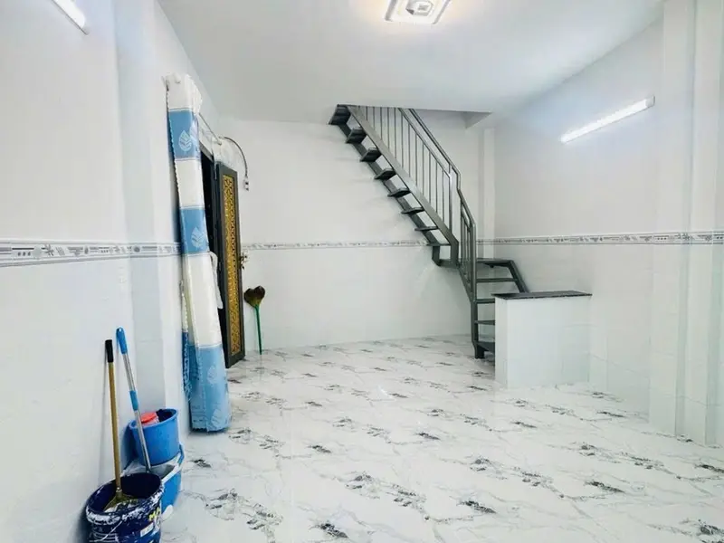 Nhà 3 tầng 4 phòng ngủ ở Quận 4, giá TL... Bán nhà riêng tại Xóm Chiếu, Hồ Chí Minh 01