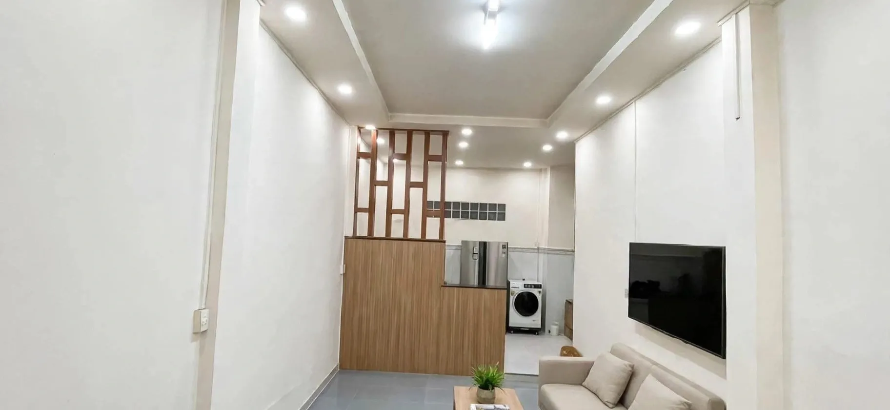 Gần Khu ẩm thực Vĩnh Khánh - 2 Tầng - 39m2 - Nhỉnh 5 tỷ - Nở hậu tài lộc... Bán nhà riêng tại Khánh Hội, Hồ Chí Minh 01