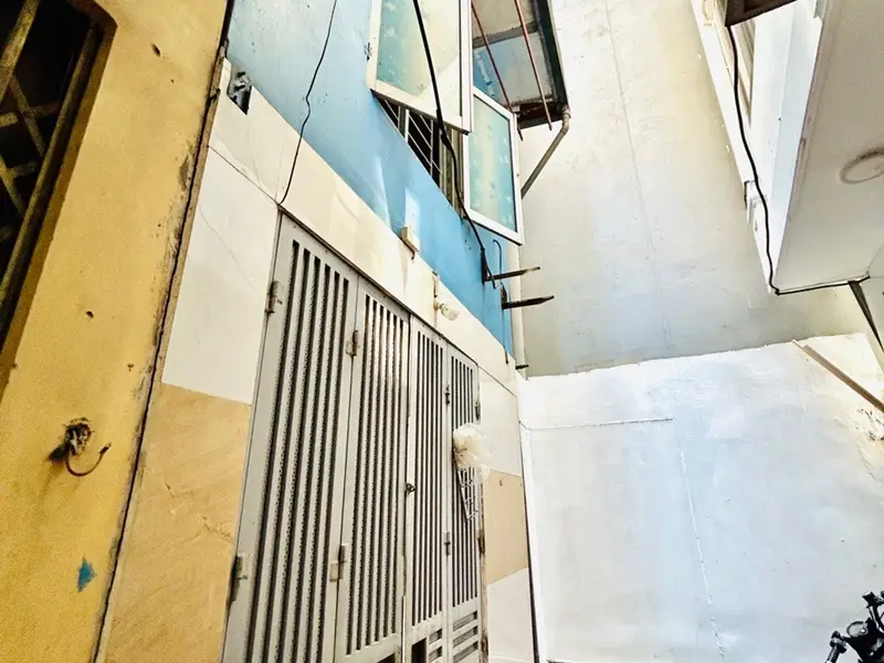 Cơ hội vàng sở hữu nhà 2 tầng tại Ngũ Nhạc với giá hợp lý... Bán nhà riêng tại Vĩnh Hưng, Hà Nội 01