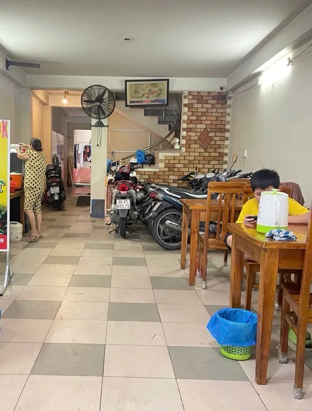 Bán nhà mặt phố 4 tầng tại Tân Bình, diện tích 101m2... Bán nhà mặt phố tại Tân Hòa, Hồ Chí Minh 01