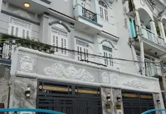 Nhà hẻm xe hơi sát Phú Mỹ Hưng giá sốc... Bán nhà riêng tại Nhà Bè, Hồ Chí Minh 01