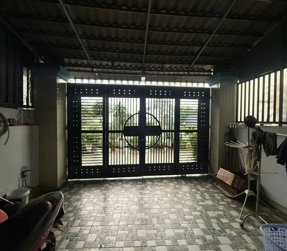 Bán nhà 2 tầng 4 phòng ngủ tại phường Tân Đông Hiệp, giá 3.89 tỷ... Bán nhà riêng tại Tân Đông Hiệp, Hồ Chí Minh 01