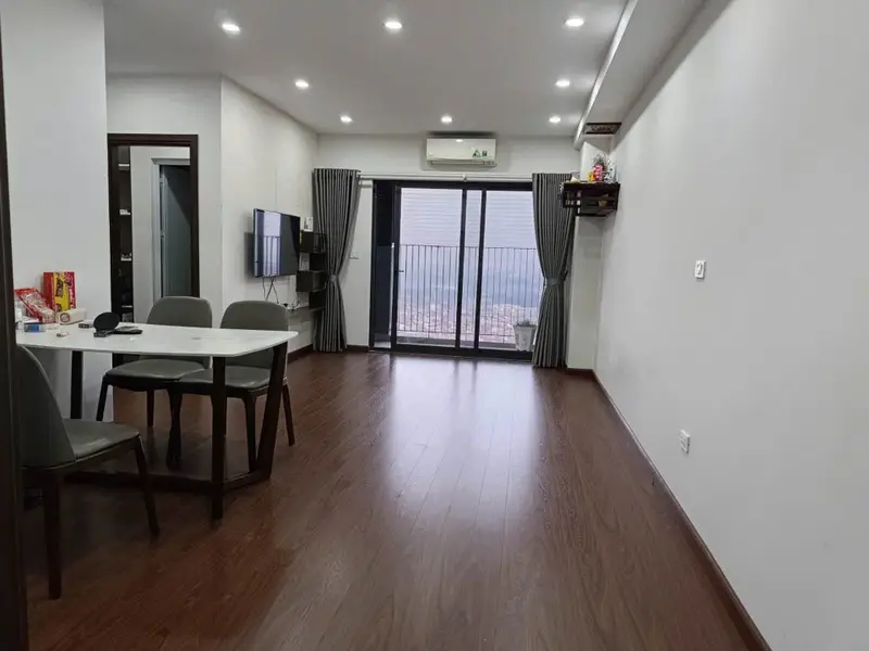 Căn Hộ Góc Sang Trọng Với Ánh Sáng Tự Nhiên Tinh Tế Tại Trung Tâm Thành Phố... Bán căn hộ chung cư tại Vĩnh Thanh, Hà Nội 01