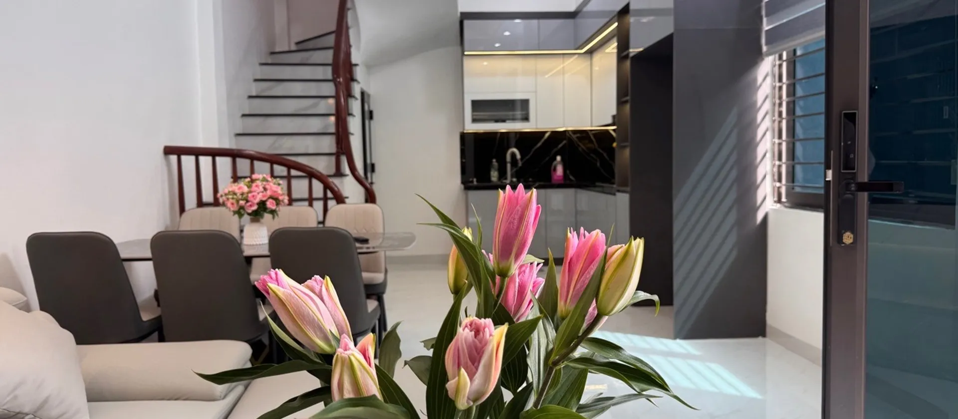 Bán nhà kim đồng ,dt 40m2, giá nhỉnh 9 tỷ 6 tầng 5 ngủ full nội thật mới đẹp... Bán nhà riêng tại Tương Mai, Hà Nội 01
