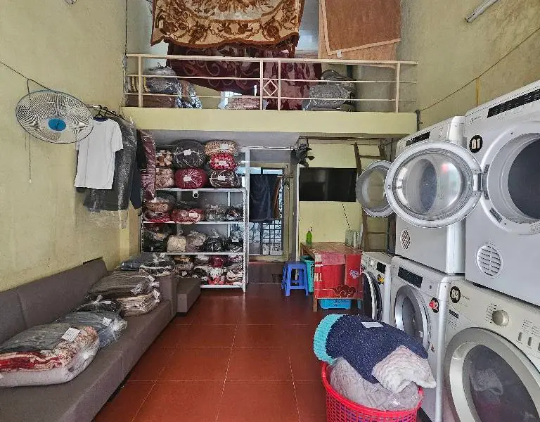 Chủ nhà gửi bán nhà 3 tầng 2 mặt ngõ kinh doanh ô tô cực đỉnh tại Bằng Liệt... Bán owner_side tại Hoàng Liệt, Hà Nội 01