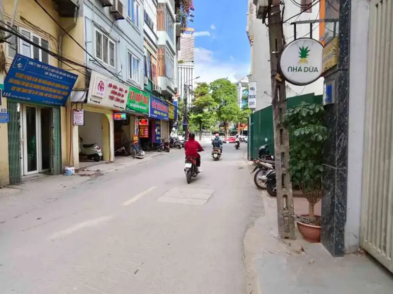 Bán nhà mặt phố Khương Đình, vị trí vàng mặt tiền 11m là một lợi thế, kinh doanh sầm uất ngày đêm.... Bán nhà mặt phố tại Khương Đình, Hà Nội 01