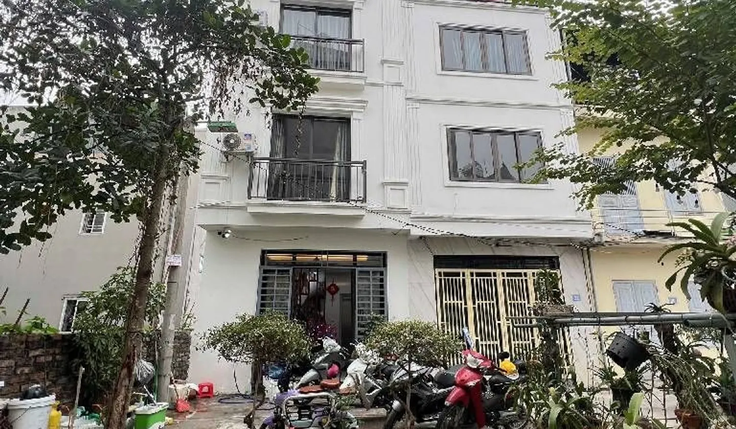 Bán nhà riêng 6 tầng có thang máy tại Phúc Lợi, vị trí góc, mặt tiền 4m... Bán nhà riêng tại Phúc Lợi, Hà Nội 01