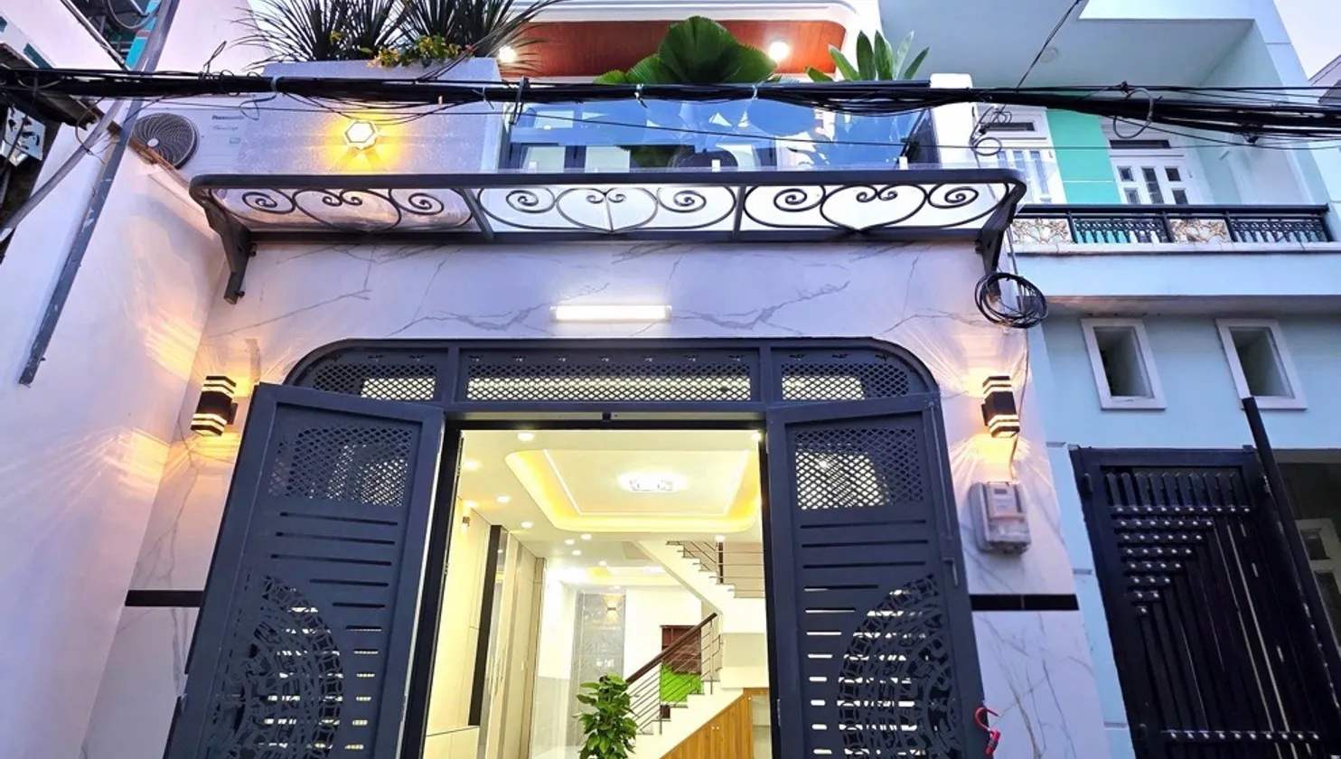 Bán nhà HXH Bình Tân nhỉnh 6 tỷ - Kênh Nước Đen - gần công viên - DT 4x14 - 1 trệt 2 lầu st.... Bán nhà riêng tại Bình Hưng Hòa, Hồ Chí Minh 01