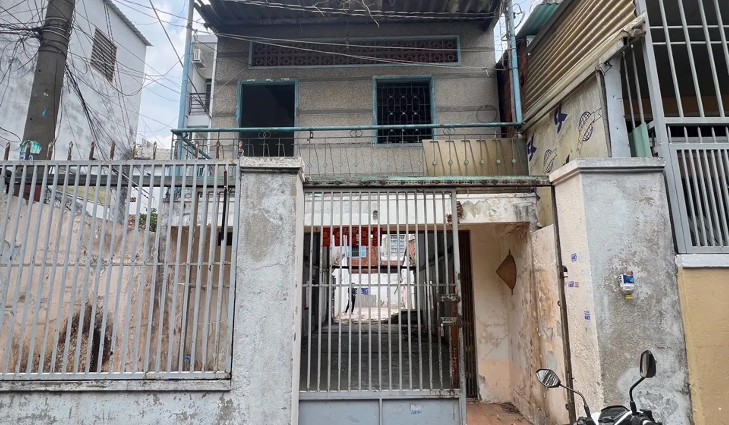 Nhà lô góc siêu hiếm mặt tiền rộng giá hấp dẫn Tân Phú... Bán nhà riêng tại Tân Phú, Hồ Chí Minh 01