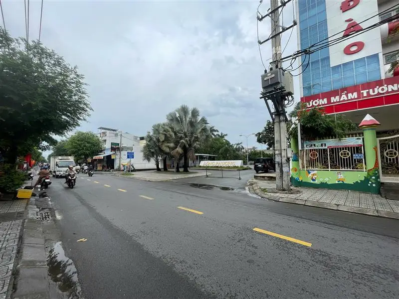 Bán gấp 2630m2 đất mặt tiền kinh doanh Nguyễn Văn Quá. Giáp Trường... Bán nhà mặt phố tại Đông Hưng Thuận, Hồ Chí Minh 01