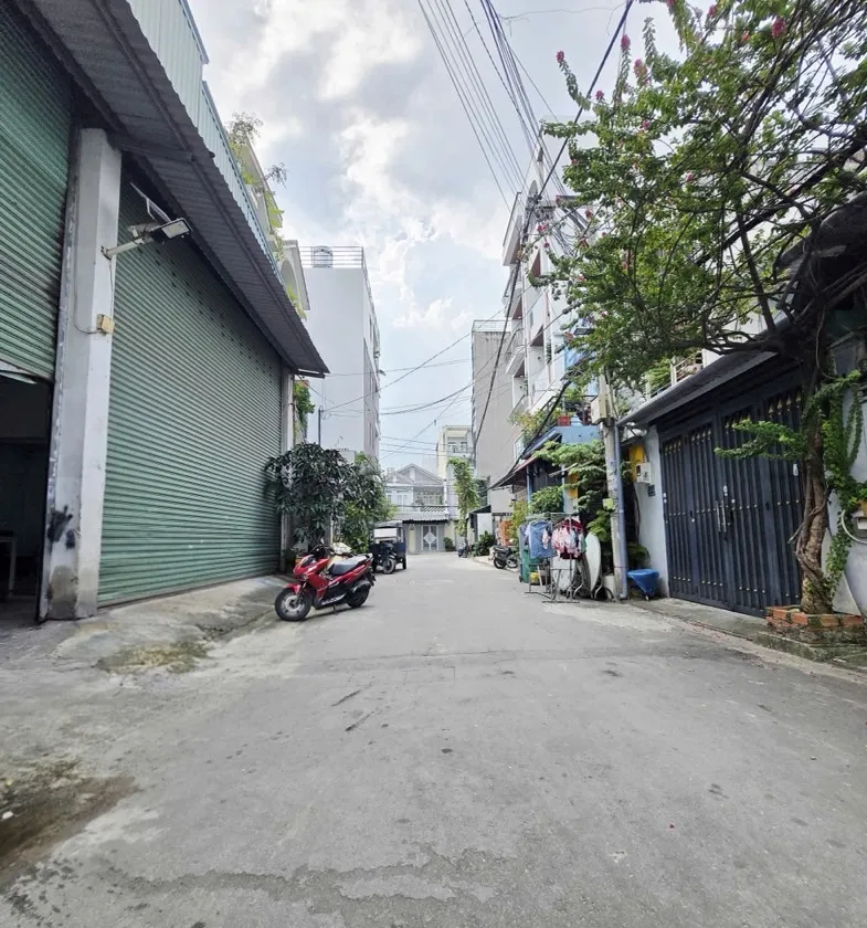 Thiết kế đẹp Full nội thất - ngay Lê Văn Quới. HL2 - KHU 4 Xã - HXH 5 tầng - 68M - 6PN - NHỈNH 8Đ... Bán nhà riêng tại Bình Trị Đông, Hồ Chí Minh 01