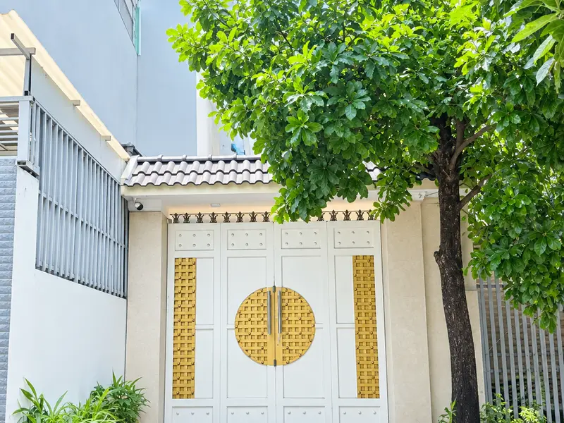 Nhà 2 tầng xe hơi đậu cửa ngay Q.Lộ 13 - đối diện Vạn Phúc Hiệp Bình !... Bán nhà riêng tại Hiệp Bình, Hồ Chí Minh 01
