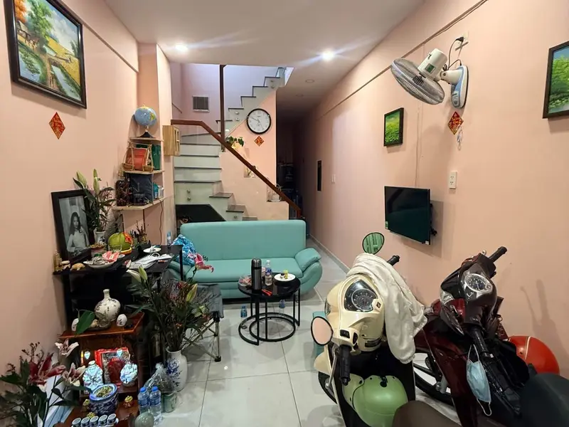 🏣NHÀ HẺM THÔNG 2CĂN RA MẶT TIỀN ĐƯỜNG PHAN VĂN TRỊ Q5.
Chỉ 5T8
Gần cầu Nguyễn Văn Cừ. Trường ĐH Sư... Bán nhà riêng tại Chợ Quán, Hồ Chí Minh 01