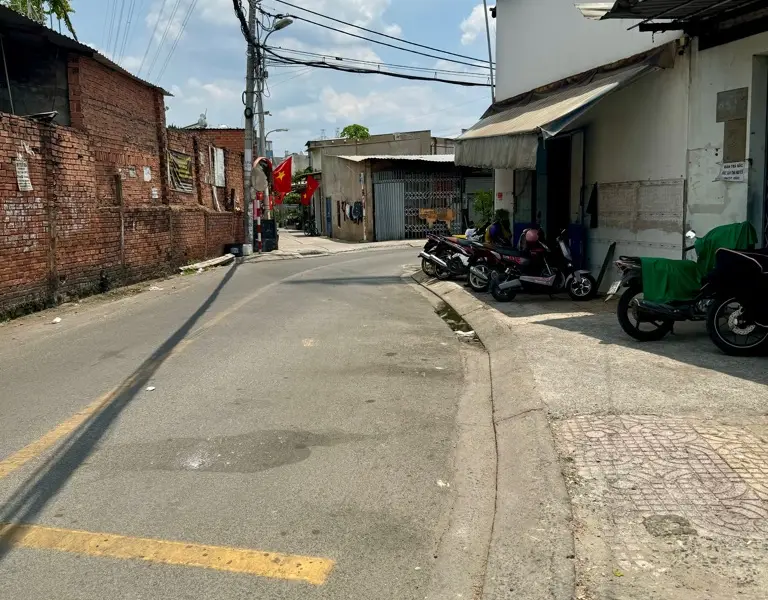 🔥🔥 NHÀ C4 HẺM Ô TÔ – SÁT QUỐC LỘ 1A – NGANG KHỦNG 6M – 120M² – GIÁ CHỈ 5.9 TỶ 🔥🔥
📐 DT: 6 x 20m... Bán nhà riêng tại Bình Tân, Hồ Chí Minh 01