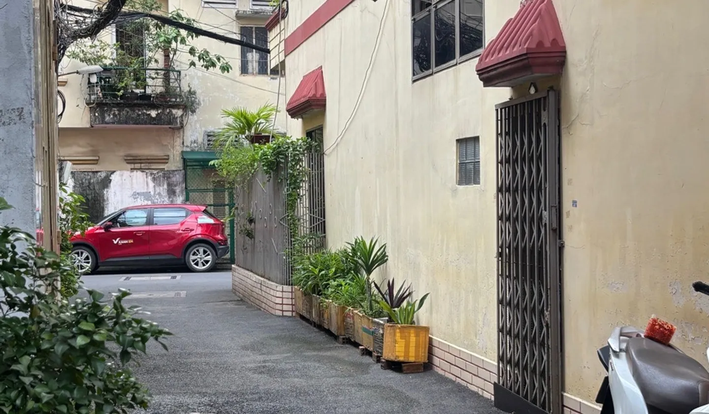 Nhà 4 tầng rộng rãi Phú Nhuận, xe hơi đậu thoải mái... Bán nhà riêng tại Phú Nhuận, Hồ Chí Minh 01