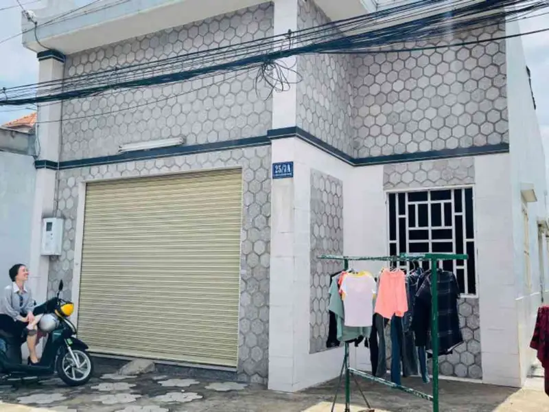 Bán nhà mặt phố xã Tân Hiệp, diện tích 126,3m², mặt tiền 7,5m, giá 5,7 tỷ... Bán nhà mặt phố tại Hóc Môn, Hồ Chí Minh 01
