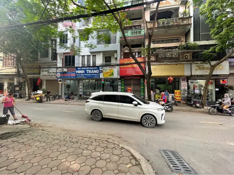 CHỎ HƠN 4 TỶ SẴN NHÀ KINH DOANH DÒNG TIỀN ĐỀU TẠI THỊ TRẤN ĐÔNG ANH, HÀ NỘI... Bán nhà mặt phố tại Phúc Thịnh, Hà Nội 01