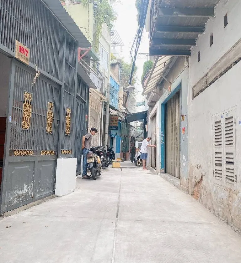 NHÀ 2 TẦNG BTCT – HẺM THÔNG – LẠC LONG QUÂN – P.10 TÂN BÌNH – 50M² – GIÁ 6,X TỶ TL... Bán nhà riêng tại Bảy Hiền, Hồ Chí Minh 01