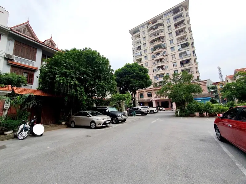 BIỆT THỰ VÍP - 3 THOÁNG - VIEW CÔNG VIÊN - VỈA HÈ - 3 OTO TRÁNH- 141M2 - NỘI THẤT TIỀN TỶ -... Bán nhà riêng tại Ngọc Hà, Hà Nội 01