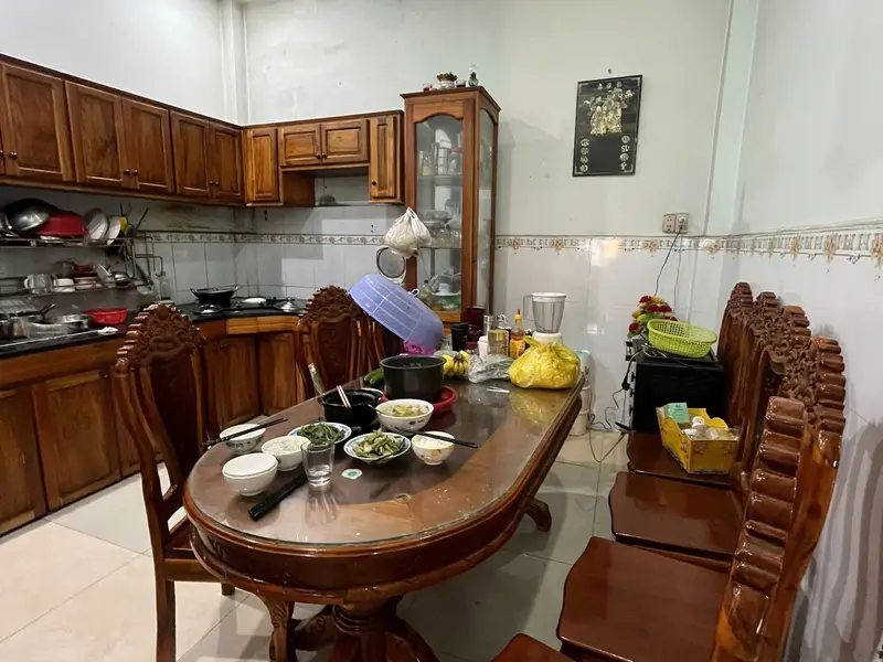 🍍🏯NHÀ PHAN VĂN HỚN - 4 Tầng 
182m2 + vỉa hè 2m - 10❌️18 - 9.Tỷ 9 lộ 
Góc 2 mặt tiền .Nhà kiên cố... Bán nhà riêng tại Bà Điểm, Hồ Chí Minh 01
