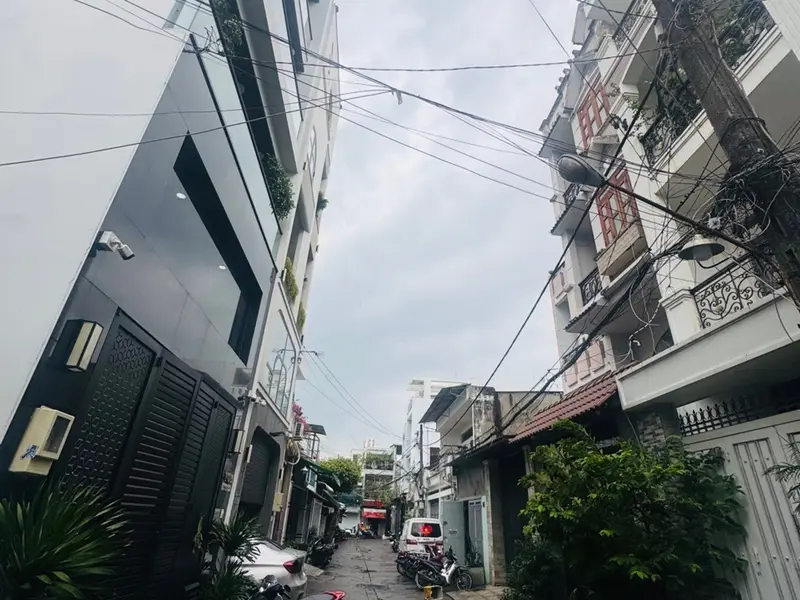 Bán nhà 2 tầng 5 phòng ngủ tại trung tâm Tân Phú, giá 7,5 tỷ... Bán nhà riêng tại Phú Thọ Hòa, Hồ Chí Minh 01