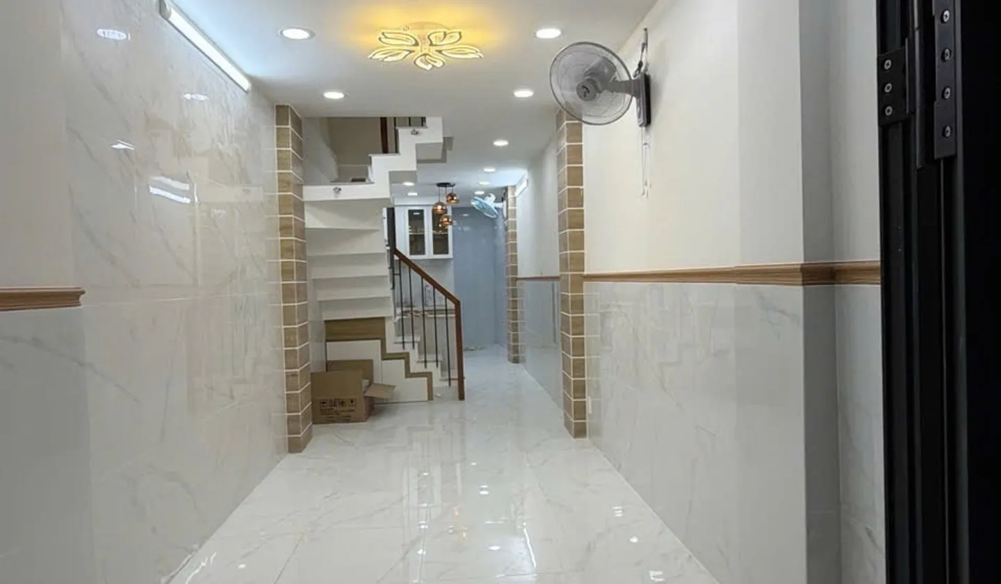🌻 NHÀ MỚI ĐẸP LONG LANH – HXH TỚI CỬA – 28,6M² – 3 TẦNG – 4PN – SỔ 2026 – LẠC LONG QUÂN, TÂN HÒA... Bán nhà riêng tại Tân Hòa, Hồ Chí Minh 01