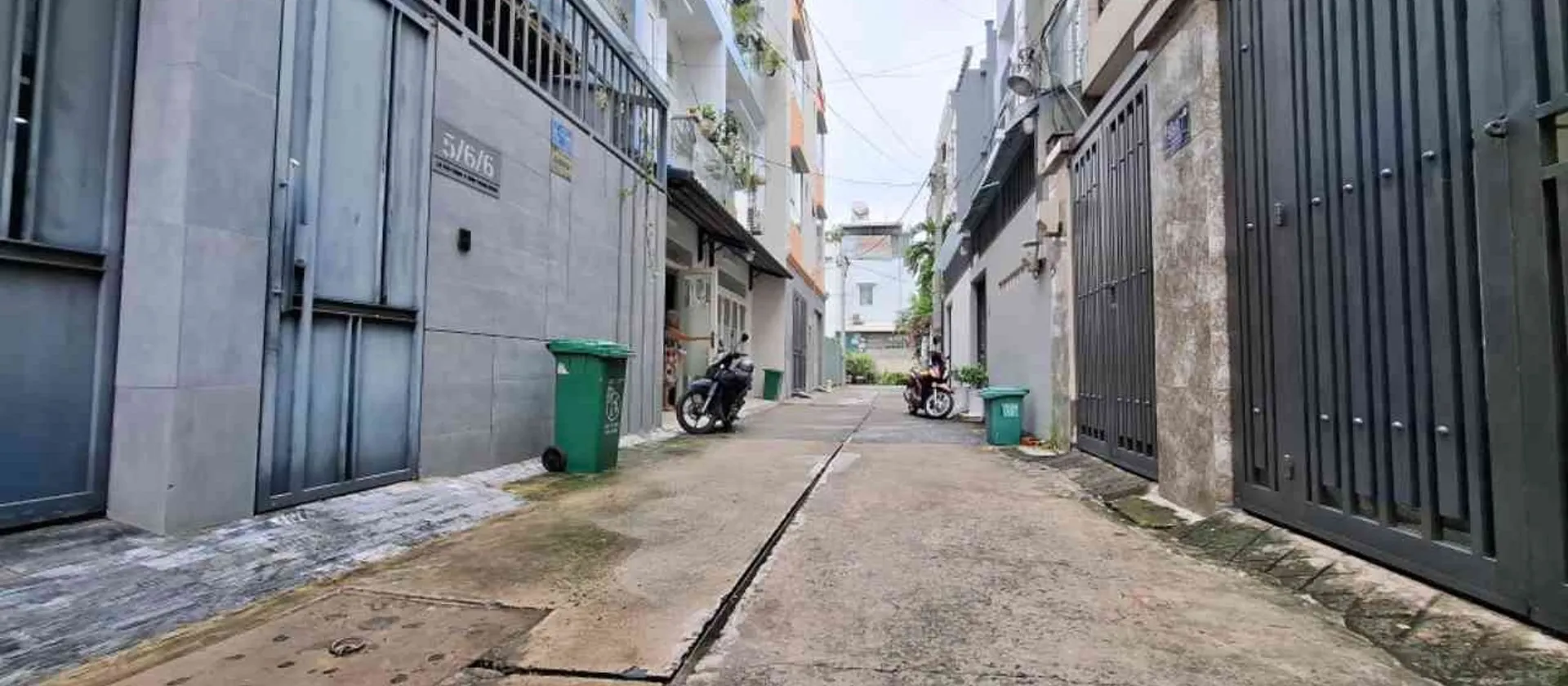 LH: 0917.495.592. Bán nhà riêng 3 tầng khu vực Lê Văn Thịnh, diện tích 109.5 m2, 8 phòng ngủ.... Bán nhà riêng tại Bình Trưng, Hồ Chí Minh 01