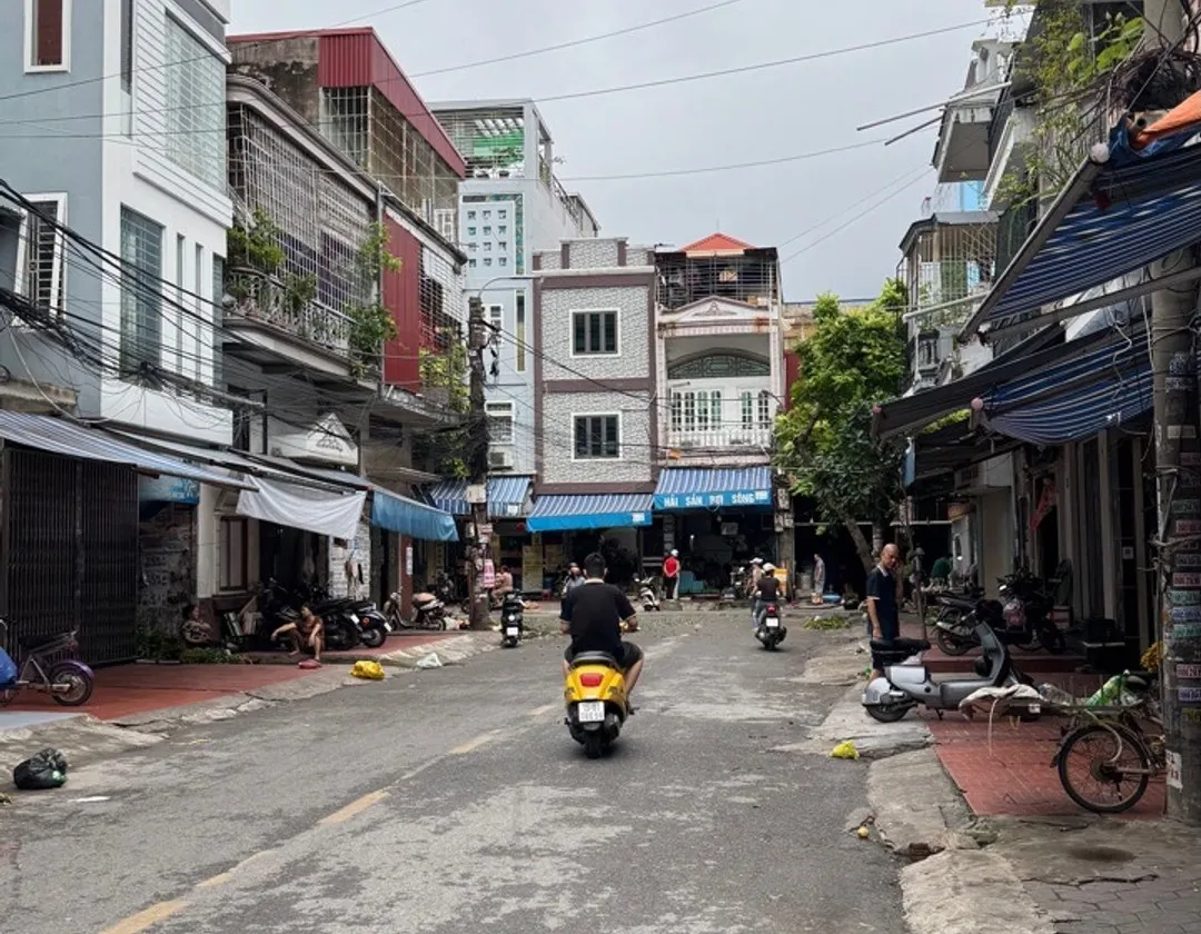 Nhà mặt phố 3,5 tầng độc lập tại khu vực sầm uất Lê Chân, Hải Phòng... Bán nhà mặt phố tại An Biên, Hải Phòng 01