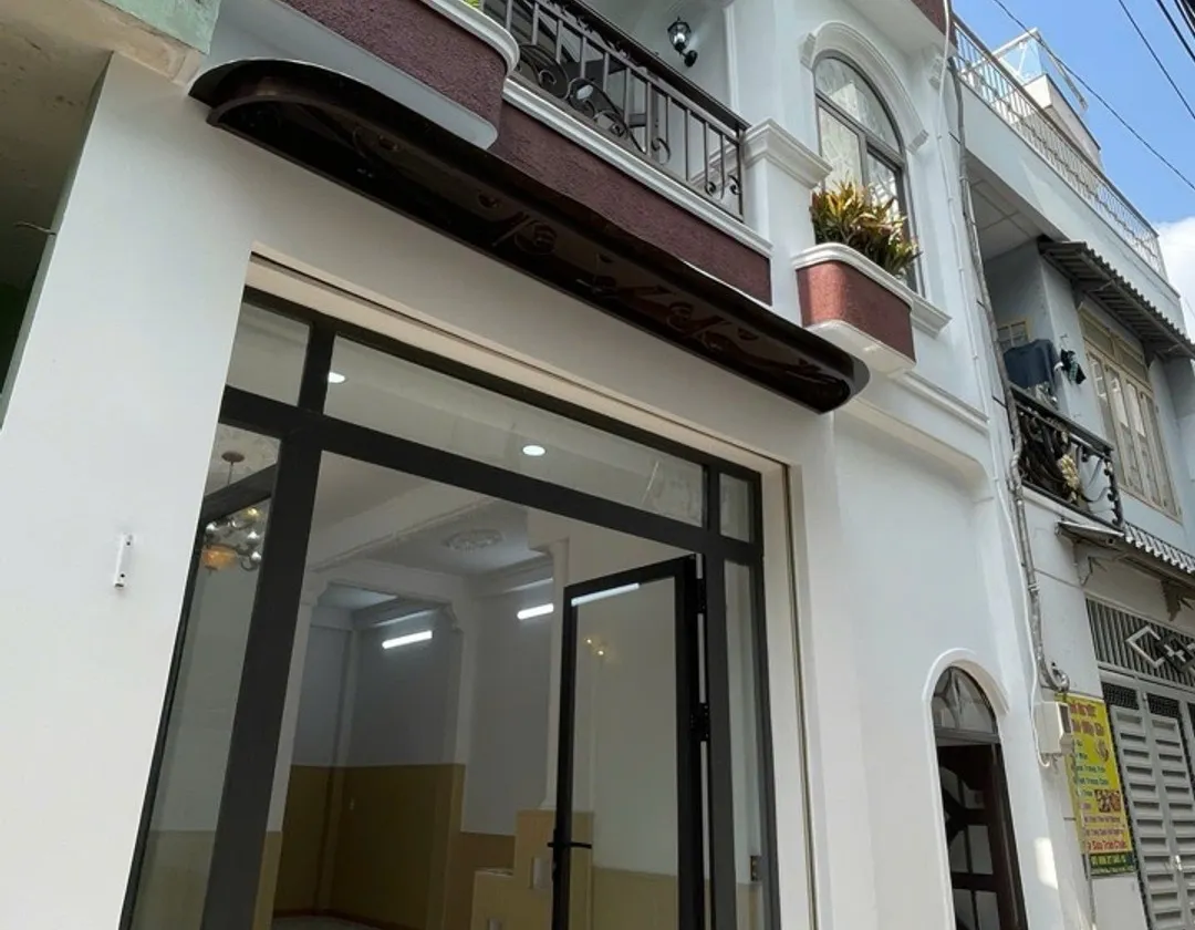 Nhà 2 tầng hiện đại tại Lê Văn Thọ, Gò Vấp - Sẵn ở ngay... Bán nhà riêng tại Thông Tây Hội, Hồ Chí Minh 01