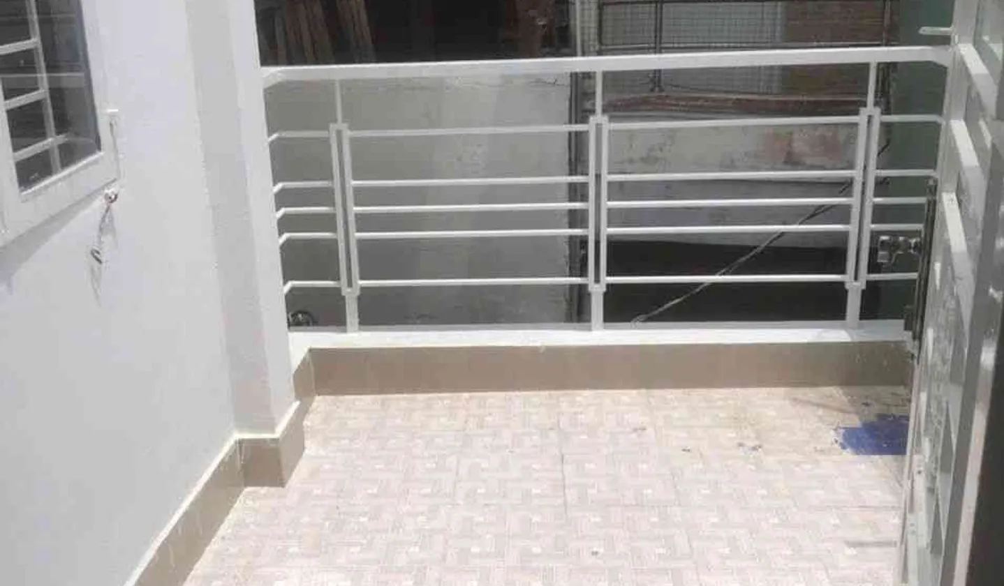 Nhà rộng rãi ngay trung tâm Bến Thành chờ chủ mới... Bán nhà riêng tại Bến Thành, Hồ Chí Minh 01