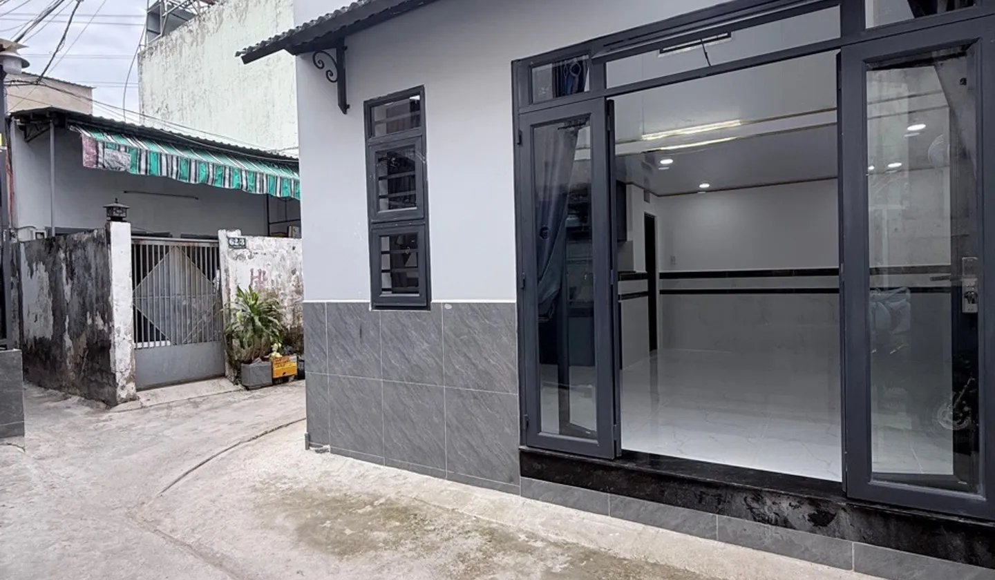 Nhà 2 tầng nở hậu, vị trí đẹp tại phường Trung Mỹ Tây - cơ hội đầu tư hiếm có... Bán nhà riêng tại Trung Mỹ Tây, Hồ Chí Minh 01