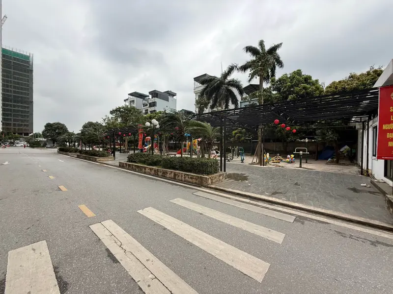 Căn hộ chung cư lô góc 2 ng 2 vệ sinh tại Long Biên, view hồ, cạnh KĐT Vinhomes Riverside. 3.55 tỷ... Bán căn hộ chung cư tại Phúc Lợi, Hà Nội 01