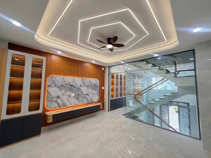 Chỉ hơn 6ty, có nhà 5 tầng tại Bình Tân, hẻm xe hơi... Bán nhà riêng tại Bình Trị Đông, Hồ Chí Minh 01