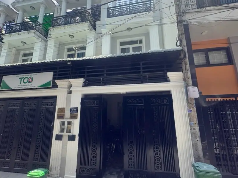 Nhà QL13,Hiệp Bình, 7.6 tỷ, DT 72m2 , 3 tầng, (4 X 18), Sổ két sắt... Bán nhà riêng tại Hiệp Bình, Hồ Chí Minh 01