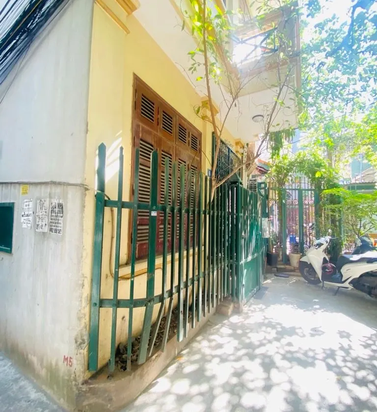 TRƯỚC NHÀ CÓ SÂN CHƠI-CÂY CỐI XANH MÁT MẺ-PHÂN LÔ ĐẶNG VĂN NGỮ-SỔ 65m-256 TRIỆU/MÉT... Bán nhà riêng tại Kim Liên, Hà Nội 01