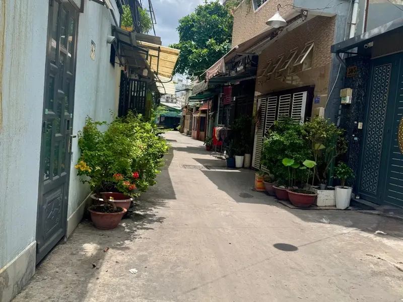 Nhà 3 Tầng Gần Đầm Sen, Giá Tốt Cho Nhà Đầu Tư... Bán nhà riêng tại Hòa Bình, Hồ Chí Minh 01