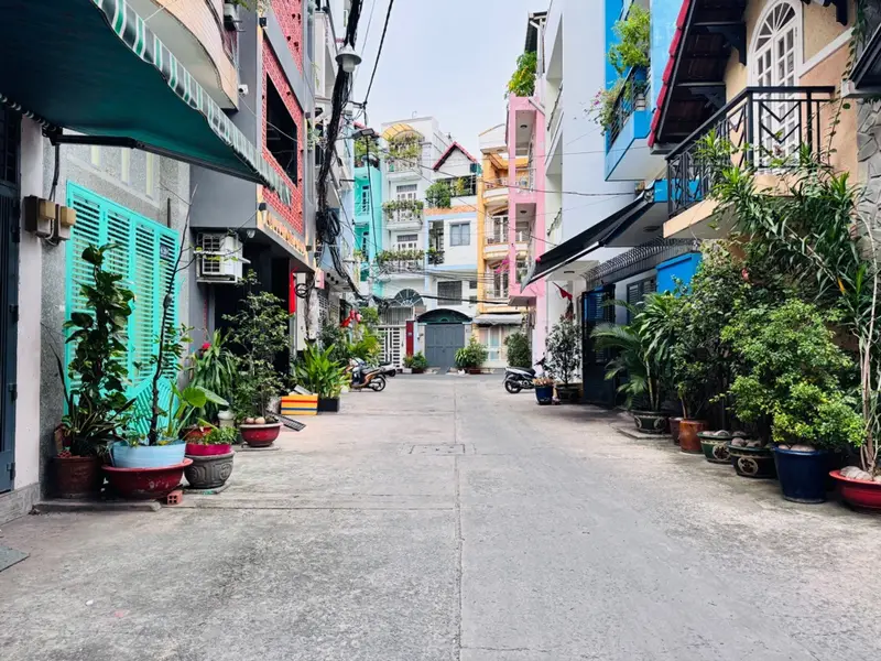 Nhà rộng rãi trung tâm Quận 1, hẻm ô tô quay đầu thoải mái... Bán nhà riêng tại Cầu Ông Lãnh, Hồ Chí Minh 01