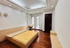 Bán nhà Dương Quảng Hàm, Cầu Giấy, 52.8m2, 5 tầng, 5PN, nội thất toàn gỗ hương đỏ, giá 13.4 tỷ... Bán nhà riêng tại Cầu Giấy, Hà Nội 06