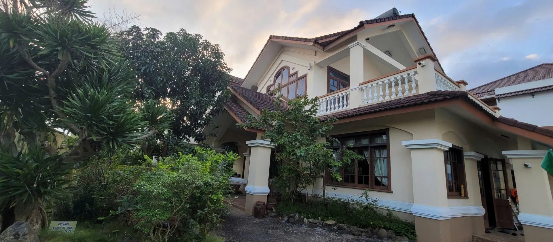 Bán nhà mặt phố 710m² Cẩm Lệ, Đà Nẵng - Biệt thự 2 tầng view sông giá 95 tỷ... Bán nhà mặt phố tại Cẩm Lệ, Đà Nẵng 01