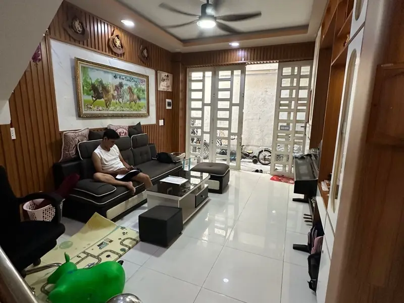 Bán nhà riêng 2 tầng diện tích 27.5m² tại phường Nguyễn Xí, vị trí trung tâm, pháp lý chuẩn... Bán nhà riêng tại Bình Lợi Trung, Hồ Chí Minh 01