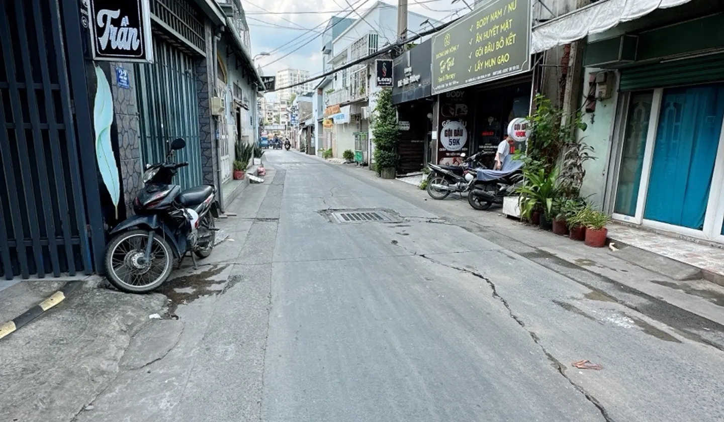 Bán nhà 2 tầng 3 phòng ngủ, 2 mặt tiền, khu an ninh, giá 9.5 tỷ... Bán nhà riêng tại Bình Trưng, Hồ Chí Minh 01