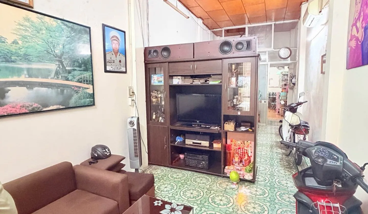 Bán nhà mặt phố mặt tiền rộng tại Tân Phú, 2 tầng, giá 15 tỷ... Bán nhà mặt phố tại Tân Phú, Hồ Chí Minh 01