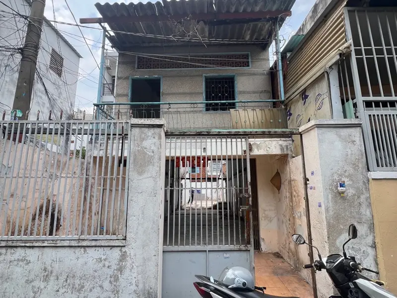 Nhà lô góc siêu hiếm mặt tiền rộng giá hấp dẫn Tân Phú... Bán nhà riêng tại Tân Phú, Hồ Chí Minh 01