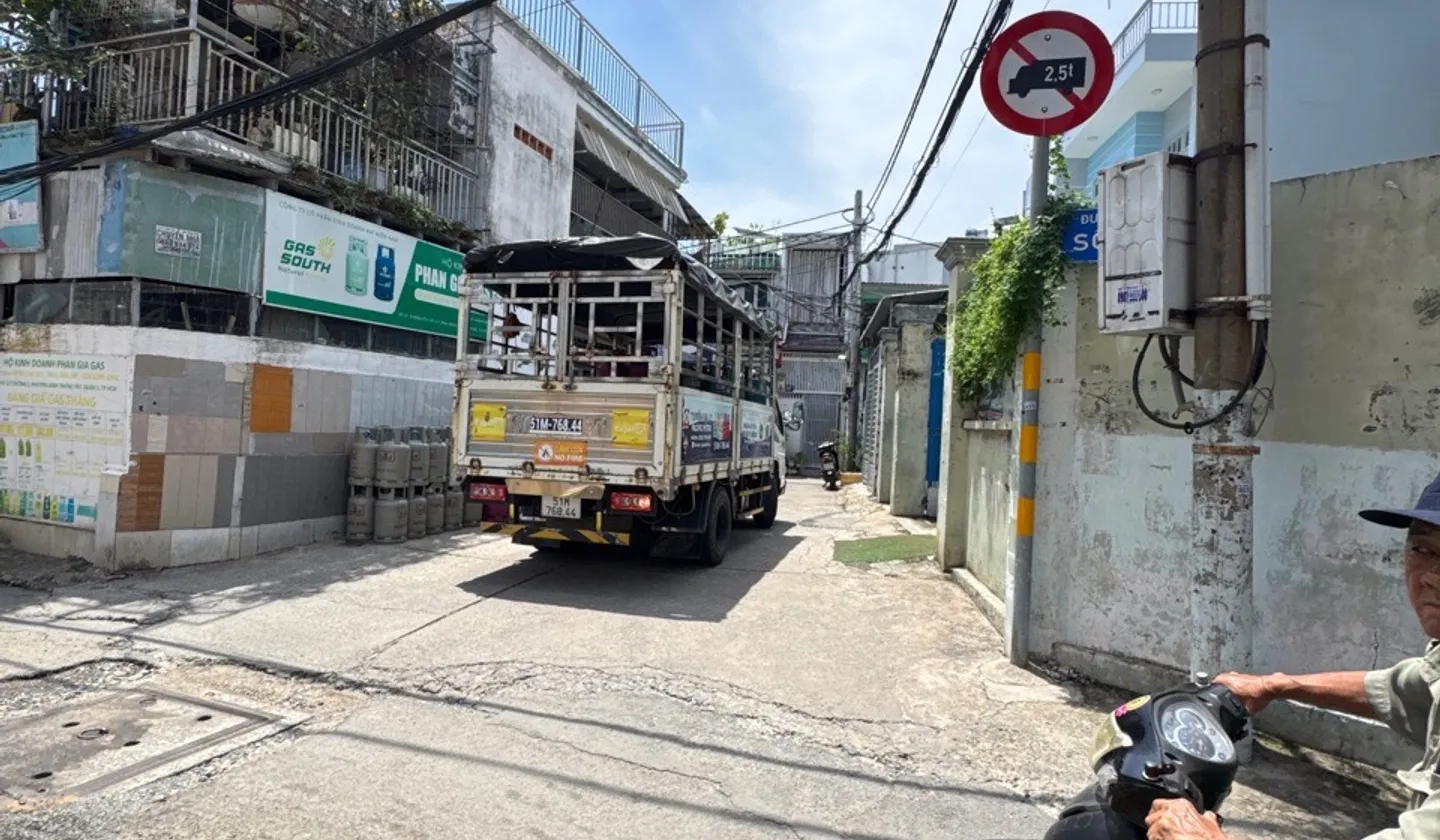 Bán nhà 2 tầng 68m² hẻm xe tải phường Bình Trưng, Quận 2 giá 4.2 tỷ - LH: 0918604219 C.Loan... Bán nhà riêng tại Bình Trưng, Hồ Chí Minh 01