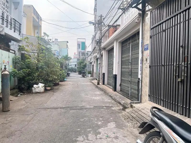 Nhà trung tâm Bình Tân, Bình Trị Đông 
 4 tầng. , 6ty950. Đường xe tải tránh... Bán nhà mặt phố tại Bình Tân, Hồ Chí Minh 01